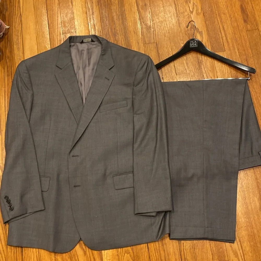 Men’s, Jos A. Bank, Grey, 2-Button Business Suit, Size: 48R